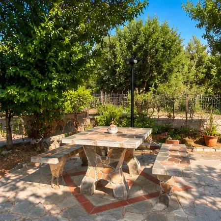 Daisy's Garden House شقة Angelochorion